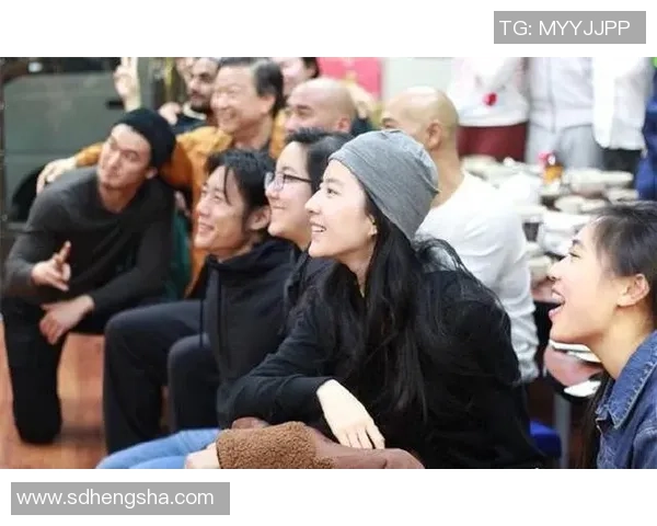 足球明星颜值大揭秘科普那些令人心动的球场俊男美女